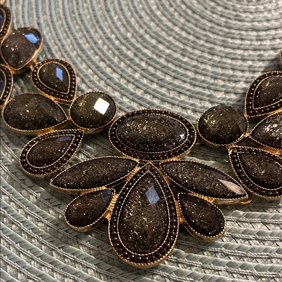 4 pc Goldtone and Black Jewelry Set - Picture 2 of 7